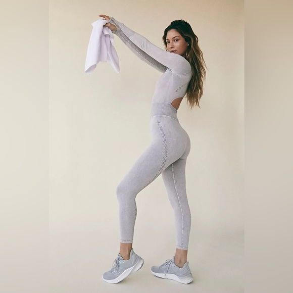 🆕 NWOT Free People Movement | Good Karma Long Sleeve Onesie | Ice Grey - Picture 2 of 16
